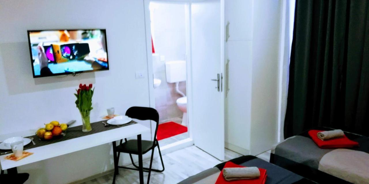 Pula Center Arena Belvedere Apartments And Rooms 外观 照片